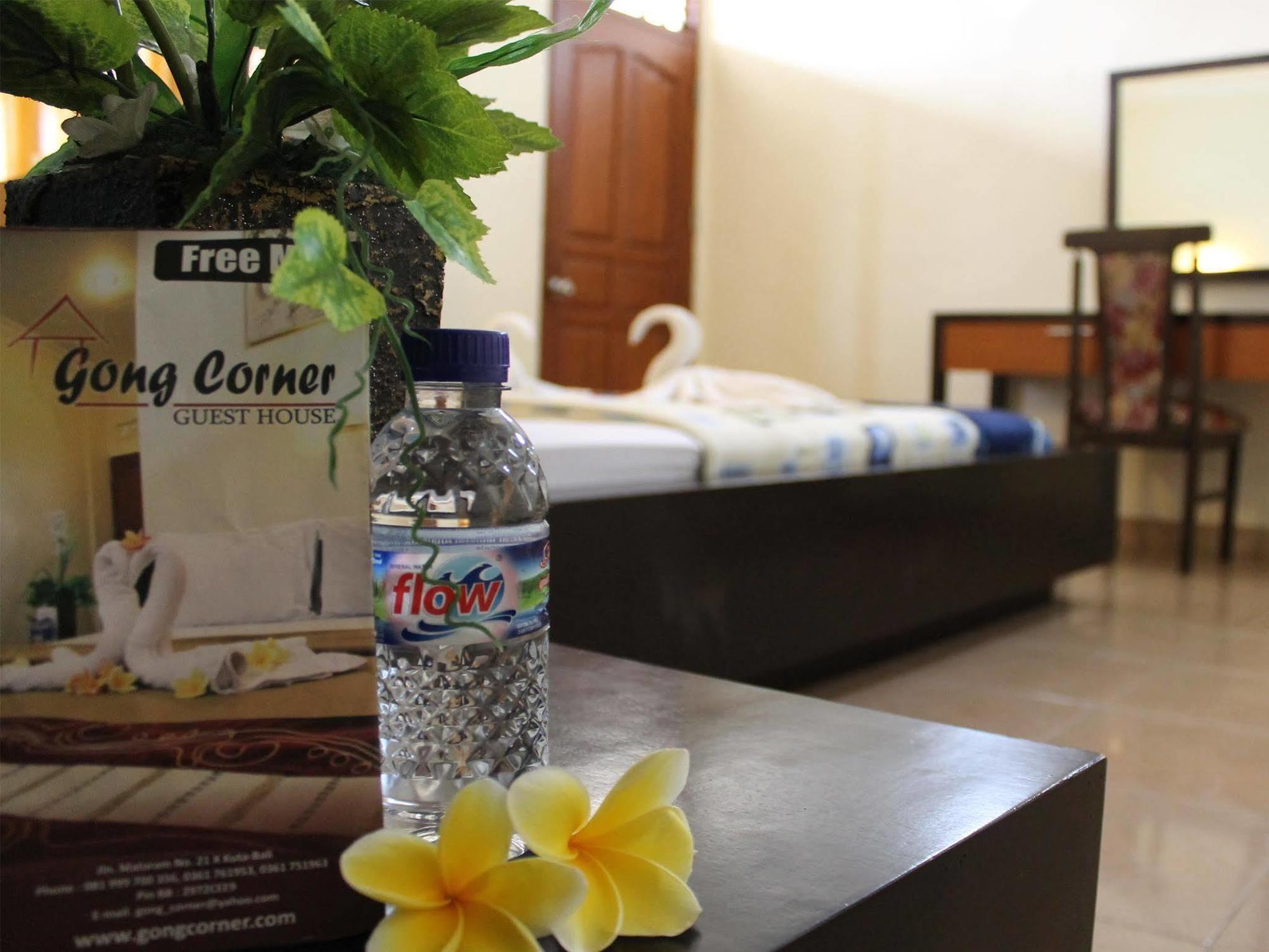 Vaccinated Staff - Oyo 3523 Gong Corner Homestay Kuta Lombok Extérieur photo