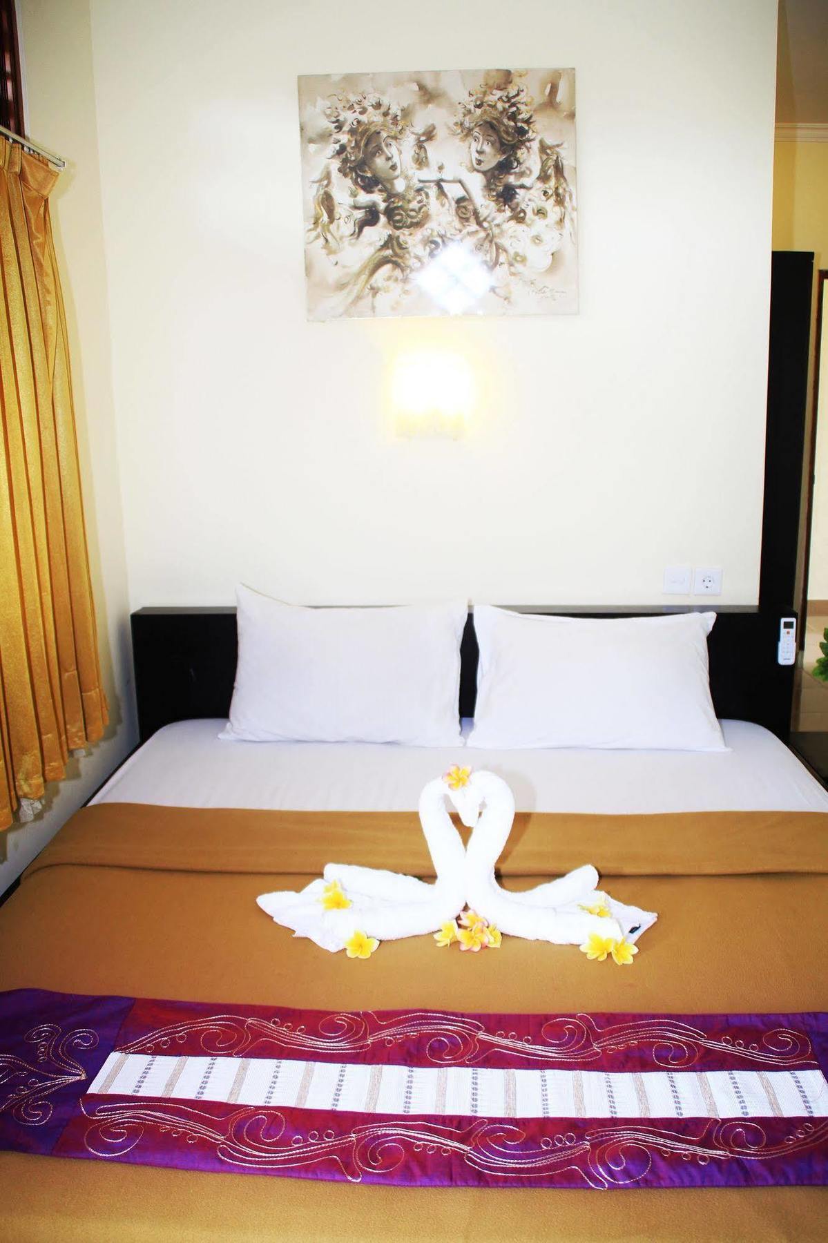 Vaccinated Staff - Oyo 3523 Gong Corner Homestay Kuta Lombok Extérieur photo