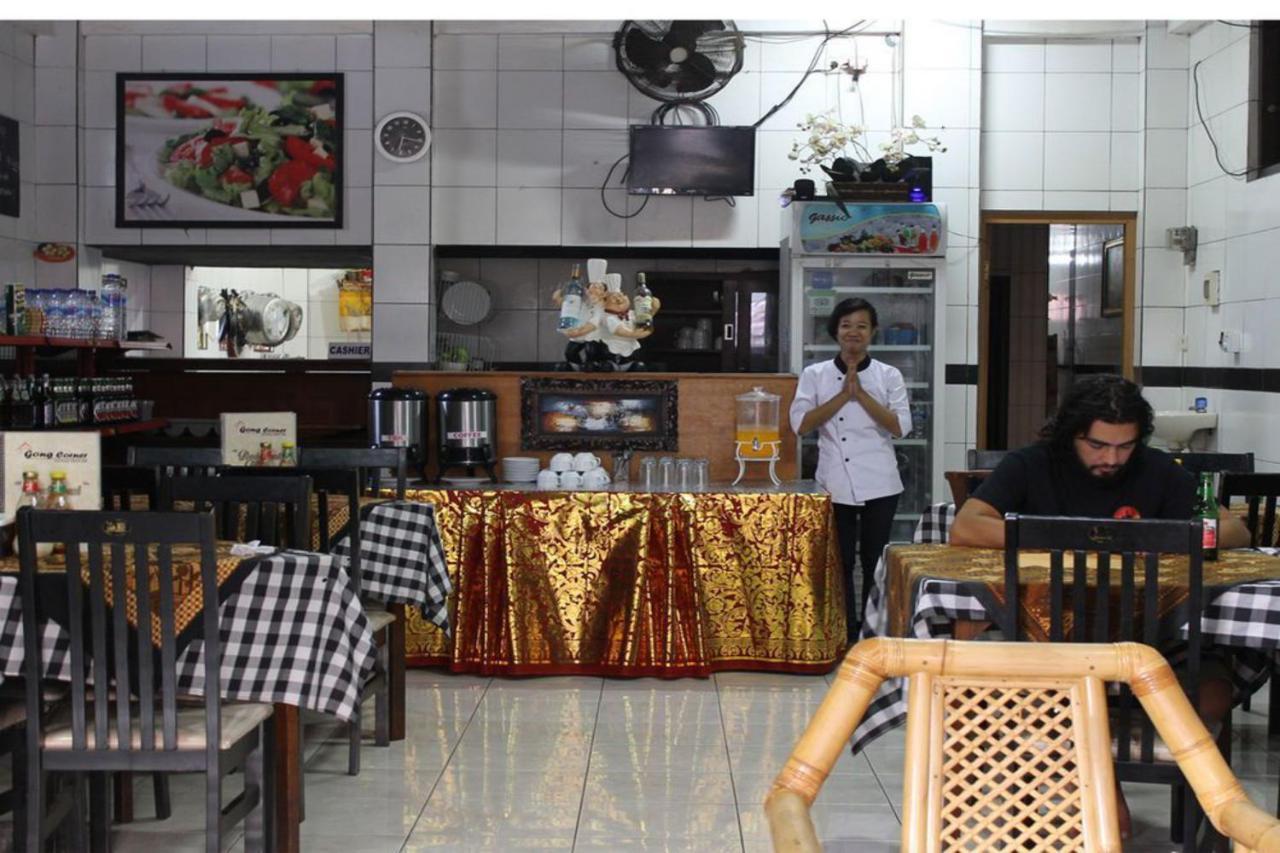 Vaccinated Staff - Oyo 3523 Gong Corner Homestay Kuta Lombok Extérieur photo