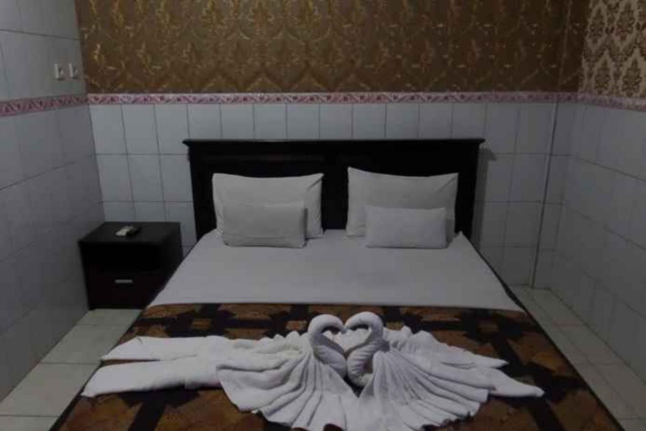 Vaccinated Staff - Oyo 3523 Gong Corner Homestay Kuta Lombok Extérieur photo