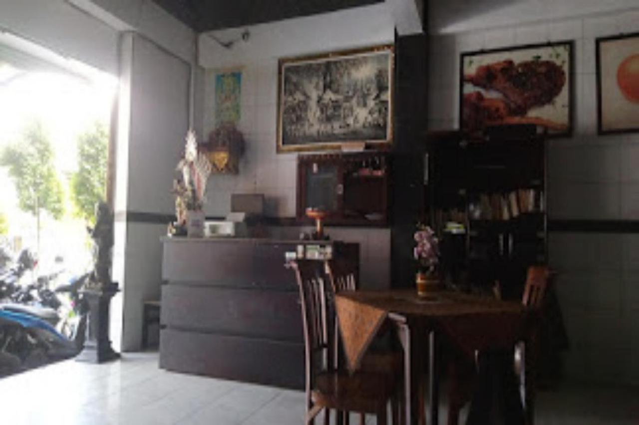 Vaccinated Staff - Oyo 3523 Gong Corner Homestay Kuta Lombok Extérieur photo