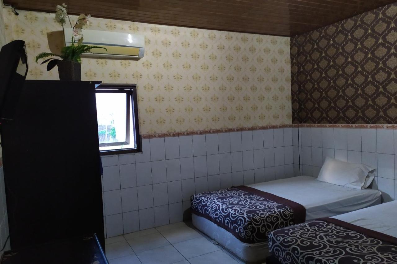 Vaccinated Staff - Oyo 3523 Gong Corner Homestay Kuta Lombok Extérieur photo