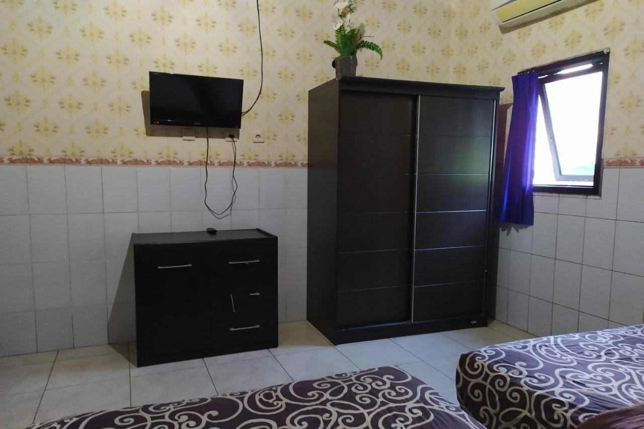 Vaccinated Staff - Oyo 3523 Gong Corner Homestay Kuta Lombok Extérieur photo